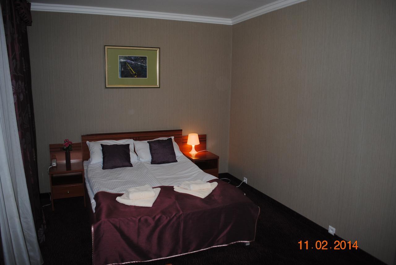 Hotel Zloty Mlyn Polichno Bagian luar foto